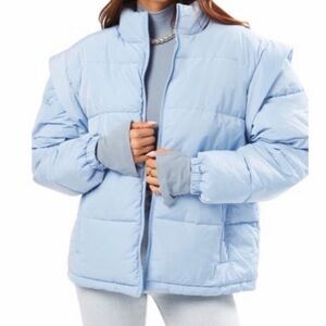 NWT WEWOREWHAT Snap Off Sleeve Puffer Jacket in Blue Bell
